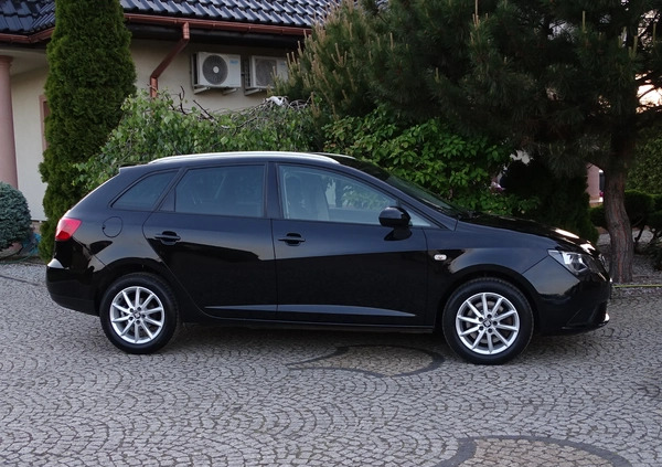 Seat Ibiza cena 29500 przebieg: 229600, rok produkcji 2016 z Mikołajki małe 704